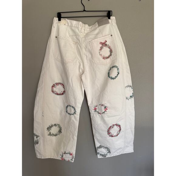 FREE PEOPLE Good Luck Printed Barrel Jeans in Watercolor Wreath NWT Size 30 - Picture 8 of 9